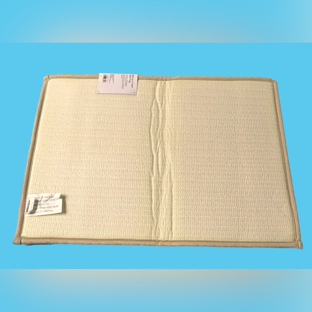 Memory Foam Bath Rug - Picture 2 of 4